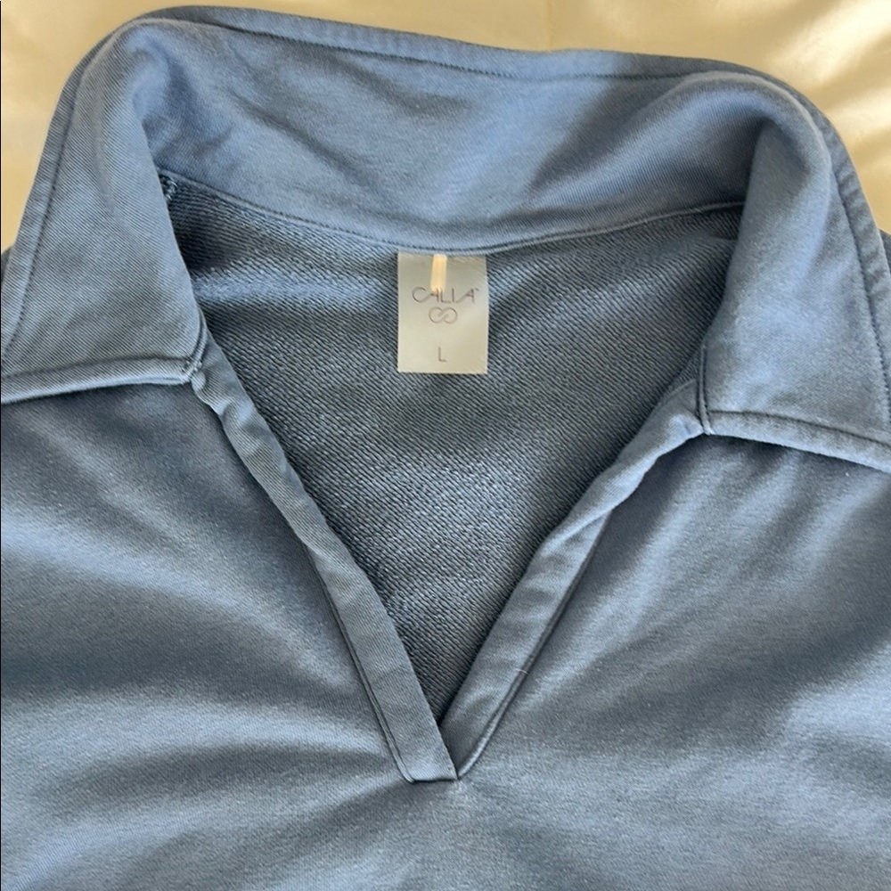 CALIA by Carrie Underwood Blue V-Neck Sweater with Collar